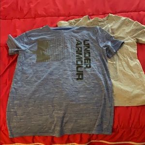 2 Under Armour tees size large